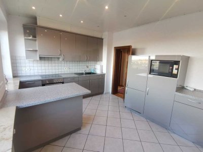 Charmante 3-Zimmer-Eigentumswohnung mit großem Balkon in gepflegtem Mehrfamilienhaus