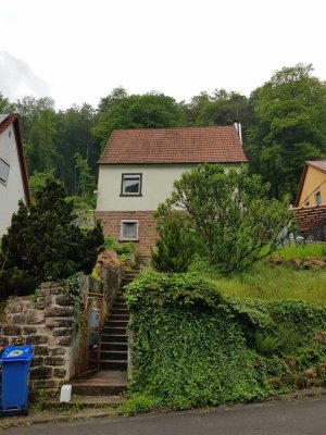 Naturnahes 3-Zimmer-Einfamilienhaus mit EBK in Lambrecht (Pfalz)