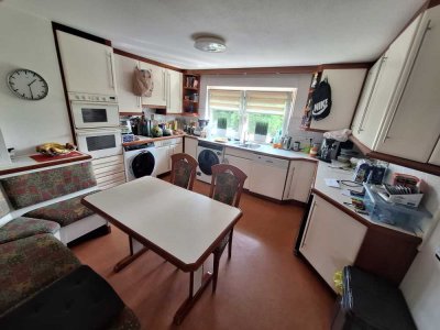 Großzügige Dachgeschosswohnung in ruhiger Seitenstraße