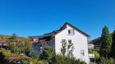2,5-Zimmer-Wohnung in herrlicher Aussichtslage mit Balkon und Einbauküche in Niedernhall
