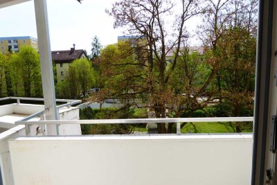 2-Zimmer-Wohnung mit Südbalkon und Blick in den Westpark