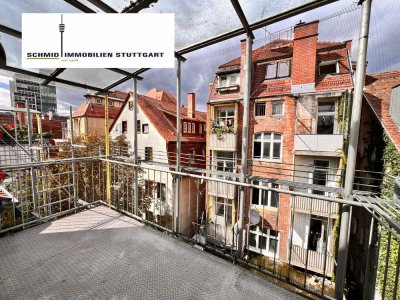 Schöne 2-3 Zi-Whg. (ca. 77 m²) mit EBK, Balkon, Sichtbalken uvm.