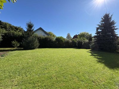 GROSSZÜGIGES EIN-FAMILIEN-HAUS MIT TRAUM-GARTEN