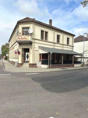 ***Attraktives Wohn- und Geschäftshaus für Wohnen & Arbeiten* 6 x Garagen ***