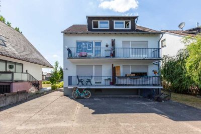 Mehrfamilienhaus mit 5 Wohneinheiten und 4 Garagen in Rodgau-Jügesheim