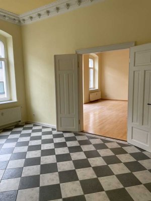 Helle 5-Zimmer-Wohnung mit gehobener Innenausstattung in Zwickau