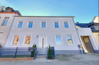 232 m² kernsaniertes Zweifamilienhaus mit Remise, Innenhof und moderner Energietechnik