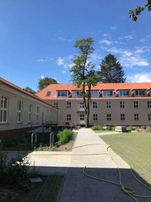 Neu! Berlin-Staaken! Tolles Single-App. mit hochw. Ausstattung in Grünlage! BLK, Du-Bad., Parkett