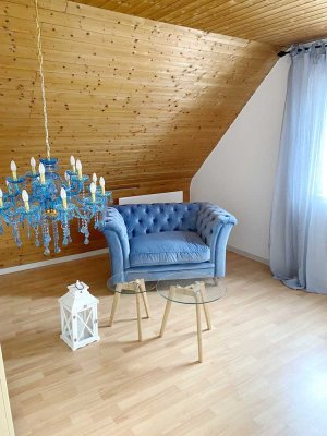 Möblierte DG Wohnung in Stuttgart-Vaihingen!