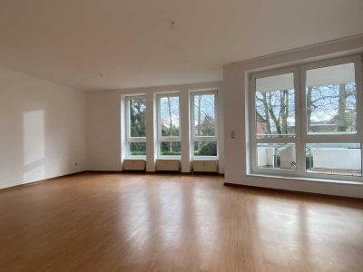"Totale Ruhe UND Stadtnähe...!" In dieser hellen 3 ZKB-Wohnung mit Südbalkon in OL-Eversten
