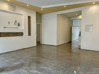 Raumwunder mitten in der Stadt mit Balkon, Stellplatz und Sauna