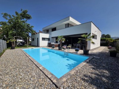 Exklusive Wohnqualität trifft modernes Design – Einfamilienhaus mit Pool und Spa-Charakter in Dornbirn