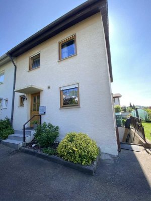 Bezugsfrei 1.12. Schöne Doppelhaushälfte mit fantastischem Ausblick Eigenheim oder Kapitalanlage