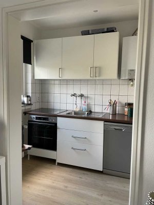 Sehr hübsches und helles Apartment in gepflegtem MFH in Mülheim Broich