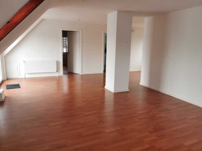 Helle 3-Zimmerwohnung mit großer Dachterrasse