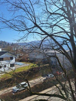 Traumhafte 3-4 Zimmer-Wohnung in zentraler Lage!