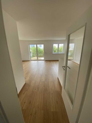 Schöne und neuwertige 5-Zimmer-Wohnung mit Terrasse und EBK in Tiefenbach