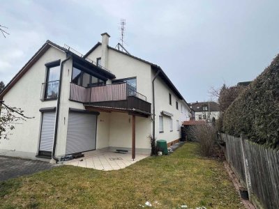 Schöne 4 Zimmerwohnung mit großen Balkon