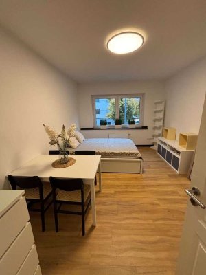 Ab 01.07.26 verfügbar! Zentrales, möbliertes Apartment mit Küche und Balkon  - Stellplatz möglich