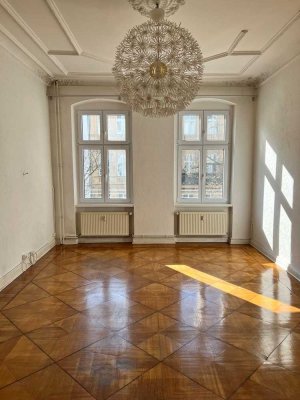 WG Zimmer im herrschaftlichen Altbau in Schöneberg