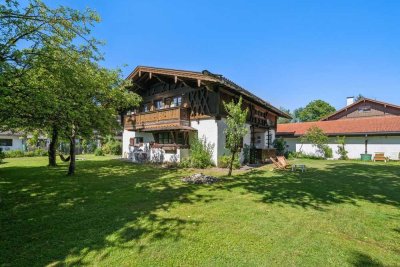 Großzügiges Zuhause mit Charakter für Familien und Generationen in Otterfing