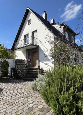 Freistehendes Einfamilienhaus mit Garten in Südwest-Ausrichtung in sehr guter Lage in Bochum Höntrop