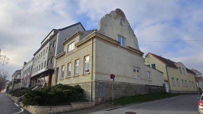 Sanierungsbedürftiges Ein / Zweifamilienhaus in Kerngebiet von Gänserndorf
