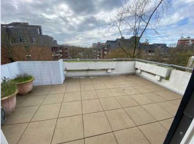 Voll möblierte Single-Wohnung mit großer Dachterrasse – sofort einziehen & wohlfühlen