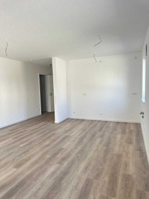 Modernes Single-Apartment mit kleiner Terrasse