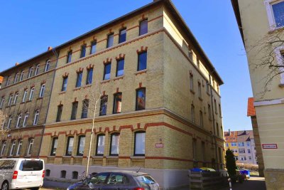 Gut renoviertes und gepflegtes Mehrfamilienhaus mit 12 Einheiten