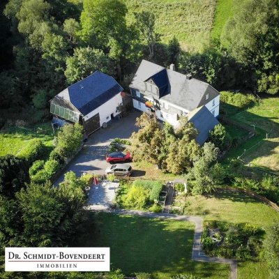 Traumhaftes Anwesen umgeben von Wald und Wiesen mit ca. 16.627 m² Grundstück!