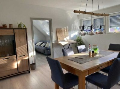 Sonnige 4  Zimmer Altbauwohnung in Knielingen