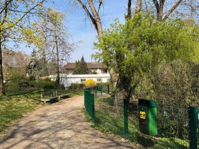 Seltene Bungalow-Rarität am Schlierberg – Wohnen auf einer Ebene in bester Freiburger Lage