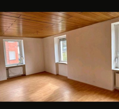 Wohnung2 OG 3/12 Zimmer  in Werdohl