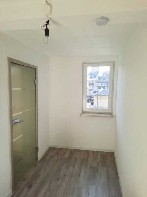 Frisch renovierte 1-Zimmer-Wohnung ( 43 m² ) in ruhiger Innenstadtlage von Mühlhausen