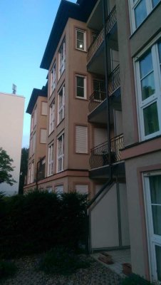 Gemütliche und zentrale 1 Zimmer Wohnung, teilmöbliert