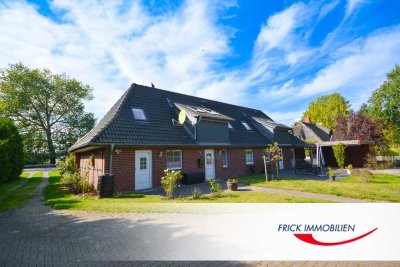 Dreifamilienhaus mit Großgarage, Nebengebäude und großem Grundstück