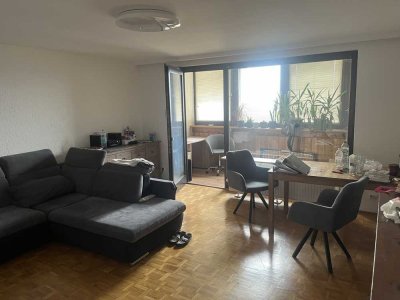 Exklusive, geräumige und modernisierte 2-Zimmer-Wohnung mit EBK in Rodenbach