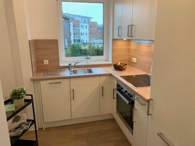 Helle 2 Zimmer Wohnung Fahrstuhl 2 Balkone Zentrum v. Trittau