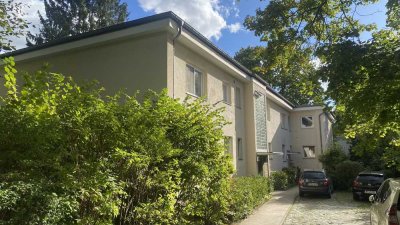 Schöne zwei Zimmer Wohnung (teilmöbliert) für 8 Monate in Berlin, Lichterfelde (Steglitz)