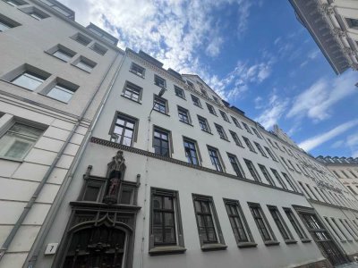 Einzigartige Stadtwohnung mit Loggia!