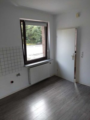 Attraktive und vollständig renovierte 2,5-Raum-Wohnung in Dortmund