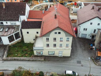 Wohn- und Geschäftshaus 
mit reichlich Potenzial
in Aidenbach