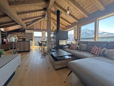 Maisonette-Dachgeschoss mit Dachterrasse, Whirlpool &amp; Sauna