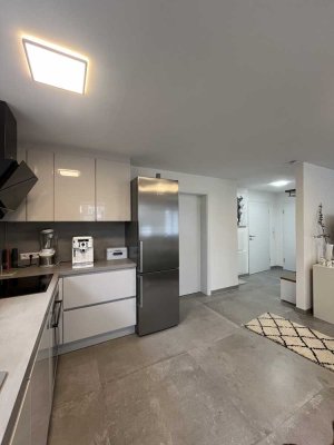 Luxuriöse, möblierte 2-Zimmer Wohnung mit Terrasse in Tübingen