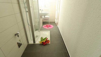 2-Raumwohnung mit Dusche und Balkon