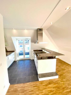 NEUwertiger Dachterrassentraum mit hohen Räumen, Inselküche und Galerie