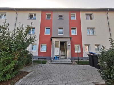 2 Zimmerwohnung mit Balkon in einem energetisch sanierten Mietshaus.