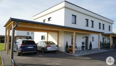 großzügiges Doppelhaus in sonniger Lage