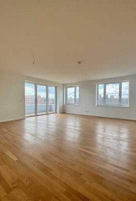 Leben am Wasser in extravaganter Lage - super helle Wohnung mit Dachterrasse